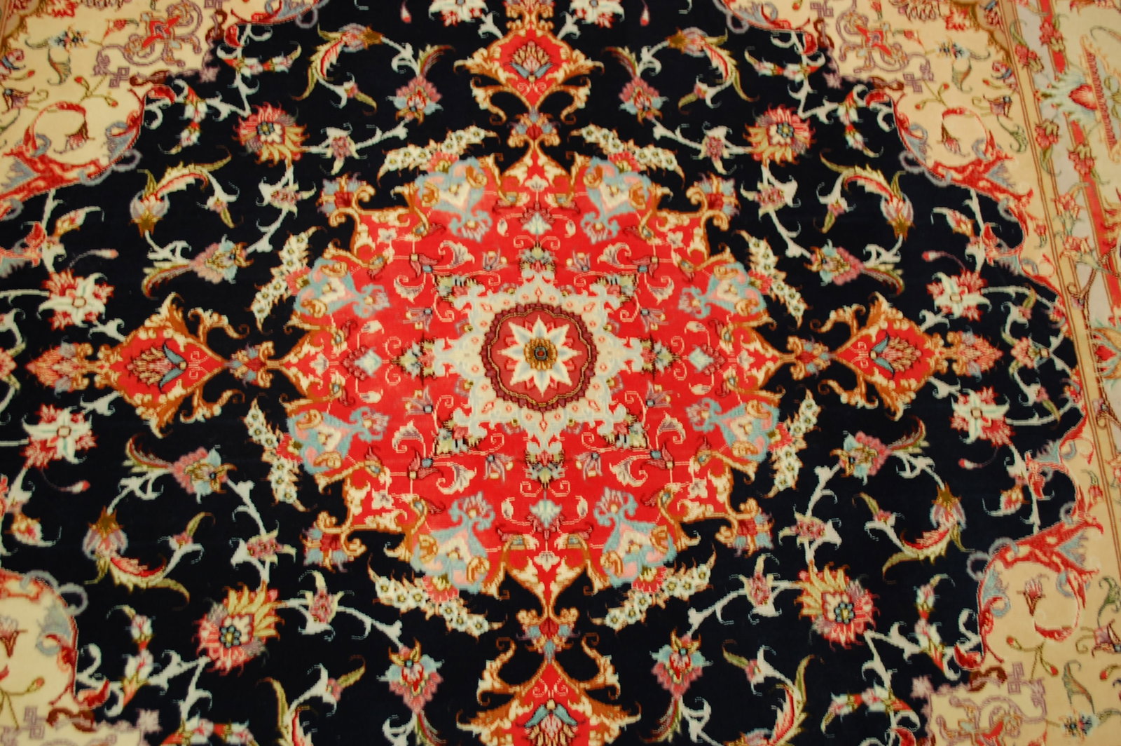 PERSIAN TABRIZ RUG 5' X 5' - 4