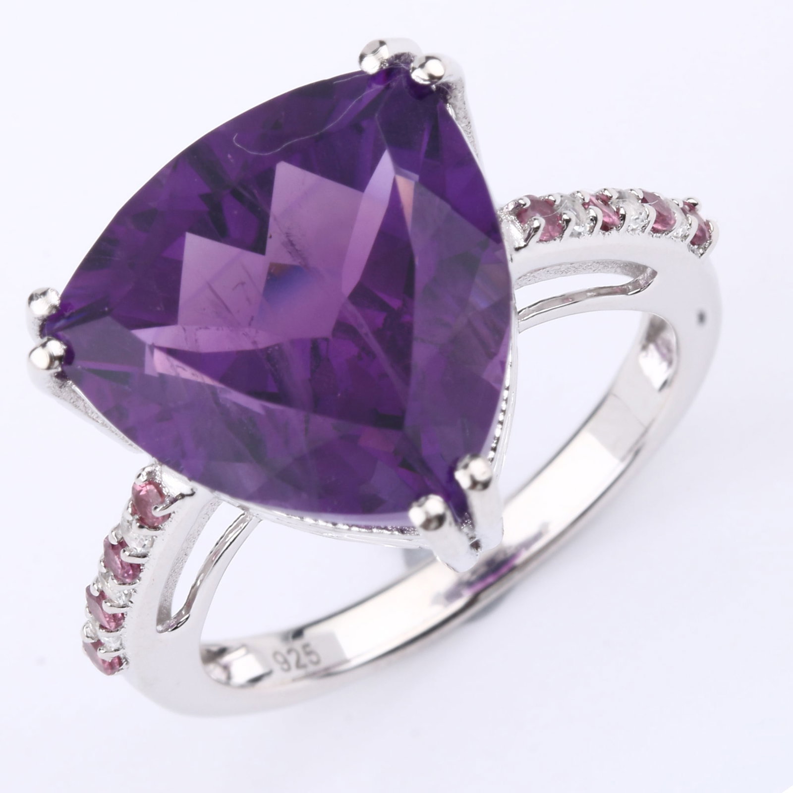 Ring: African Amethyst Trillion 14.00mm (1 of 1)
