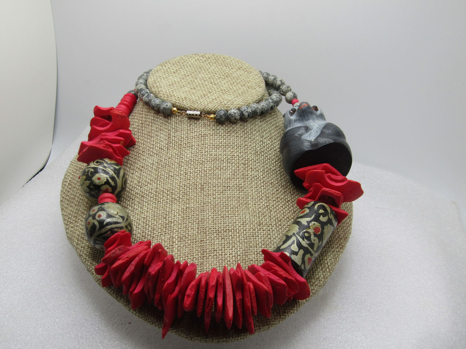 Vintage Carved Panda, Agate & Mixed Beaded Necklace, 31", Tribal Themed, 1980's-1990's: Title: Vintage Carved Panda, Agate & Mixed Beaded Necklace, 31", Tribal Themed, 1980's-1990's Description: Vintage Carved Panda, Agate & Mixed Beaded Necklace, 31", Tribal Themed, 1980's-1990's. this