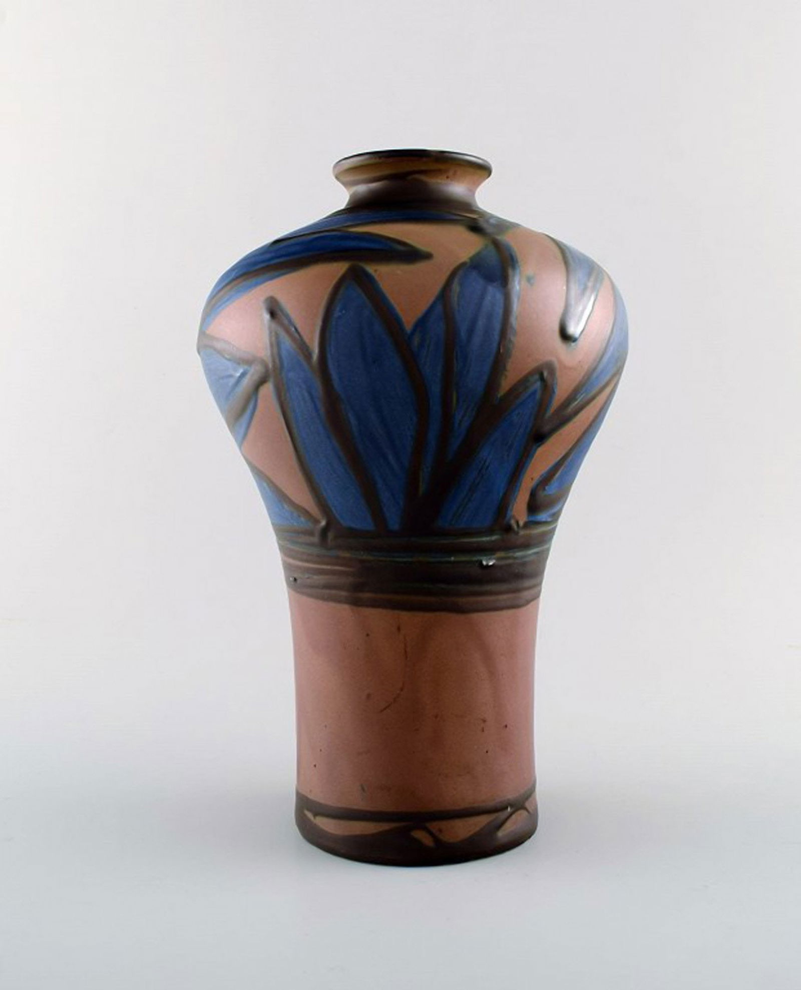 Kähler, HAK, glazed stoneware vase in modern design. 1930 / 40's. Cow horn technique. Blue: Kähler, HAK, glazed stoneware vase in modern design. 1930 / 40's. Cow horn technique. Blue flowers on brown background. Stamped. Measures: 26,5 x 17 cm. In perfect condition. Reserve: $469.00 Shi