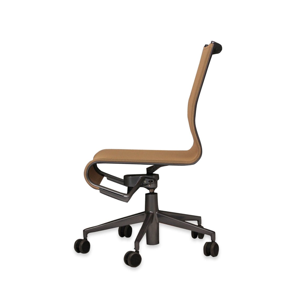 Modern Italian Alberto Meda Office Chair: Title: Modern Italian Alberto Meda Office Chair Description: Made in Italy by Alias, an Italian high end production company. The office chair has a polished aluminum frame with a non-combustible mesh