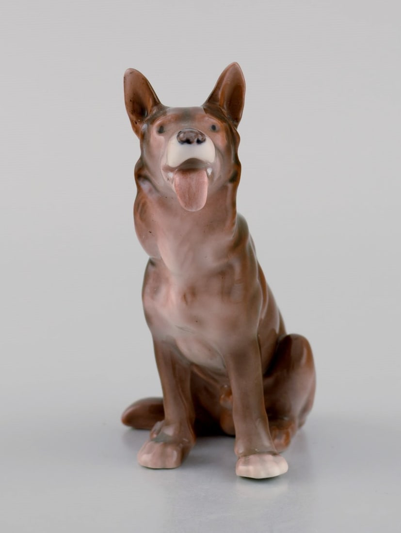 Antique Bing & Grøndahl porcelain figurine. Sitting German Shepherd. Model number 2197. Early (1 of 7)