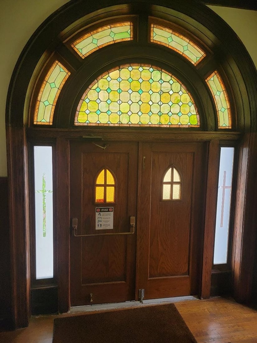 Antique Salvaged Arched Tiffany Style Stained Glass Windows and Double Oak Entryway Doors: Antique Arched Tiffany Style Stained Glass Windows and Double Oak Entryway Doors Chicago Church Salvaged Included - 2 doors, 2 etched and frosted side glass windows, 5 piece upper arched stained glass