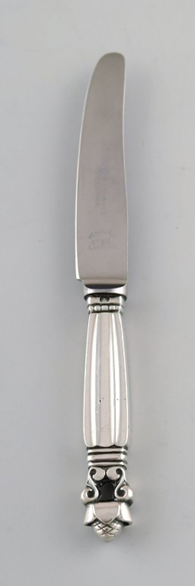 Georg Jensen "Acorn" travel knife in silver.: Title:Georg Jensen "Acorn" travel knife in silver. Description:Georg Jensen "Acorn" travel knife in silver. Designer: Johan Rohde. Length: 11.5 cm. Stamped. In perfect condition. Reserve: $95.00 Shipp
