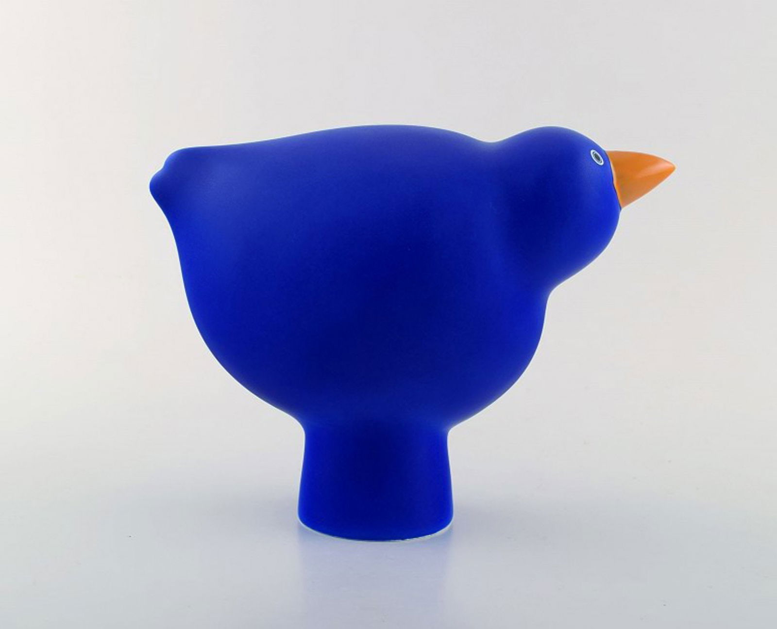 Howard Smith for Arabia. Bird in blue glazed stoneware. Late 20th century. (1 of 5)