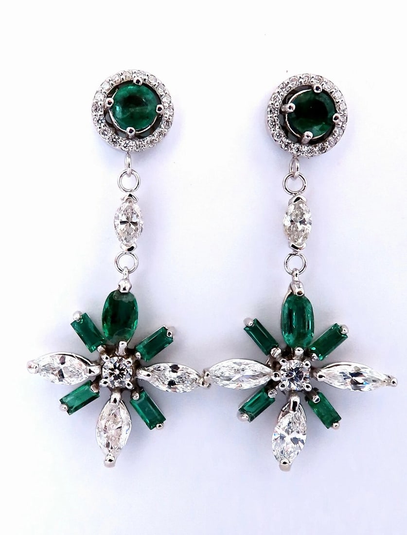 5.50ct Natural Round Emeralds Diamond Earrings 14kt Snowflake ❄️ Dangle: Title: 5.50ct Natural Round Emeralds Diamond Earrings 14kt Snowflake ❄️ Dangle Description: Snowflake Dangle cluster earrings. 3 carat natural round, Marquis and emerald cut emeralds. Fu