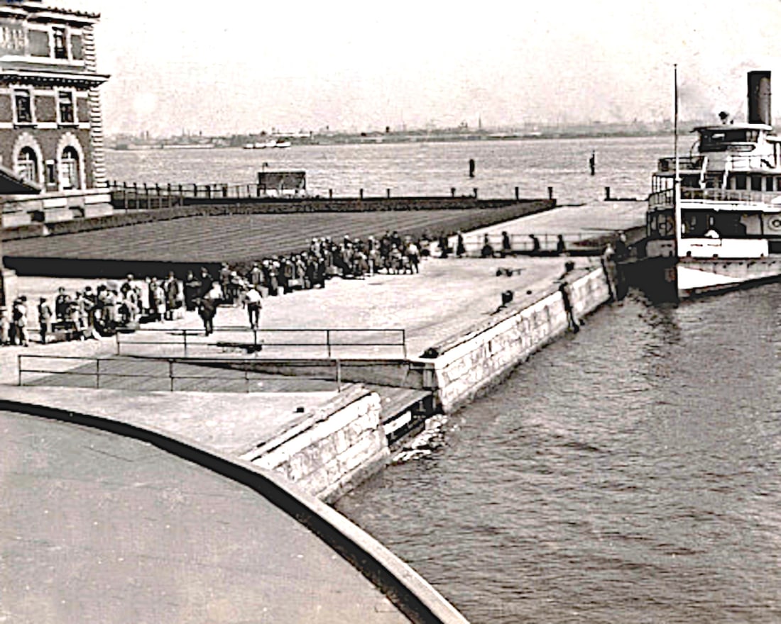 1928, Ship unloading immigrants at Ellis Island, New York Harbor, by Keystone View: Title: 1928, Ship unloading immigrants at Ellis Island, New York Harbor, by Keystone View Artist/Source: KEYSTONE VIEW CO. Original Date: SEE TITLE Dimensions: 8X10 or 10X8 ACCORDINGLY Description: ||