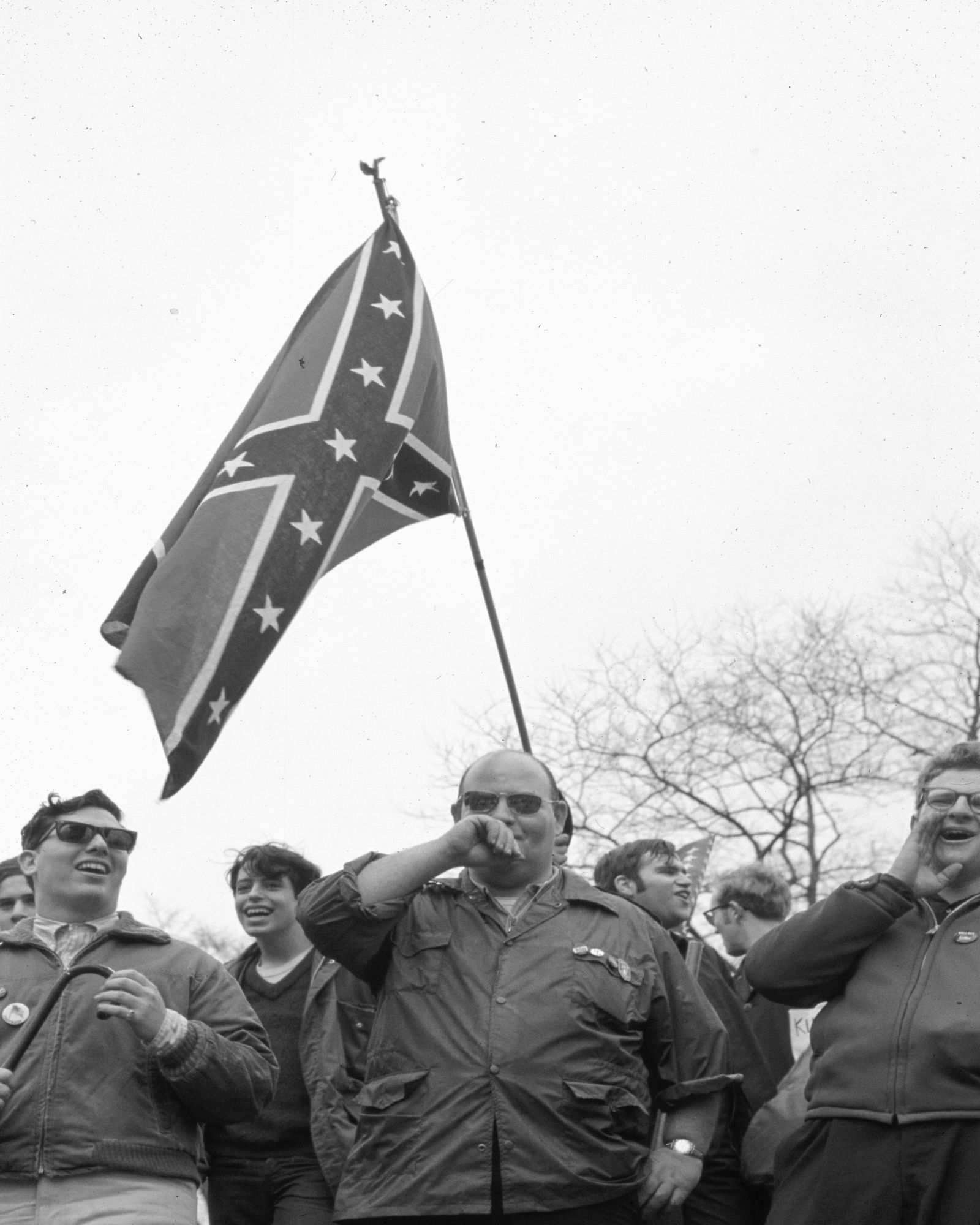 CONFEDERATE FLAG, PRO-VIETNAM WAR RALLY (1 of 1)