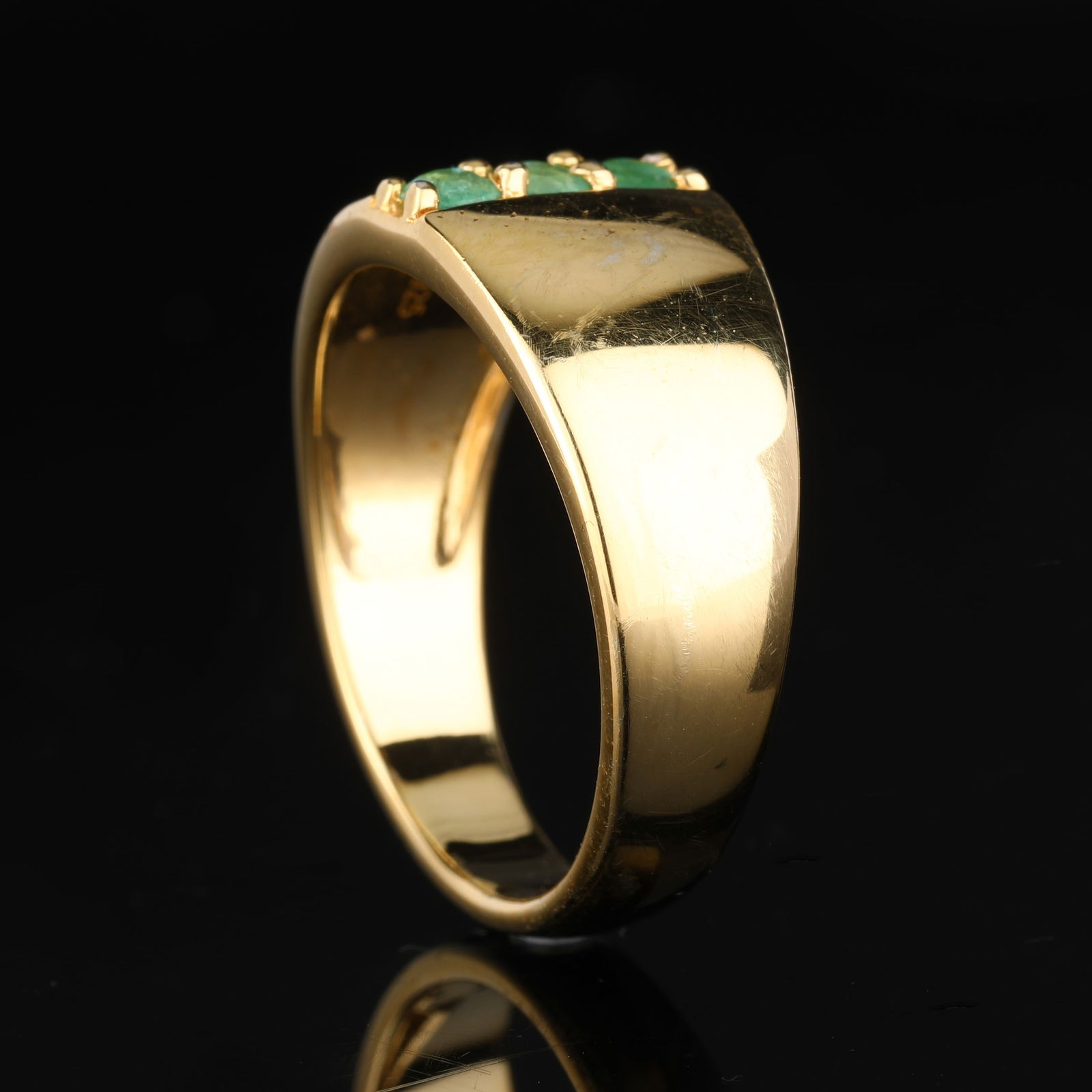 Ring: Zambian Emerald ( Better Color ) Round 3.00mm (1 of 5)