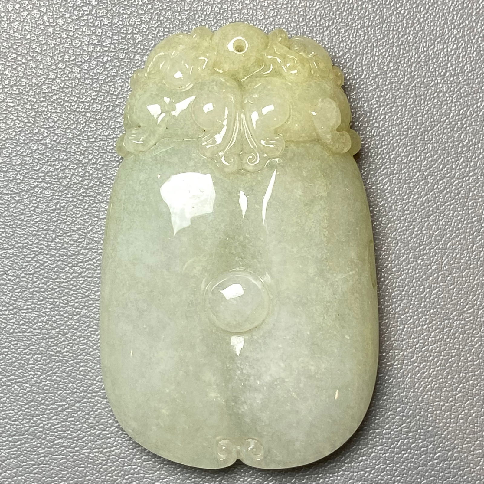 Antique Chinese Natual Yellow White Icy Jadeite Jade carved Double Foo Dogs Ruyi Statue: Title:Antique Chinese Natual Yellow White Icy Jadeite Jade carved Double Foo Dogs Ruyi Statue Description :Antique Chinese Natual Yellow White Icy Jadeite Jade carved Double Foo Dogs Ruyi Statue A dou