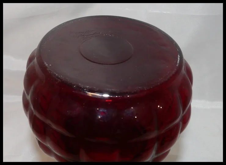 Anchor Hocking Hand-blown Ruby Red Fluted Scalloped 9” Pineapple Vase - 6