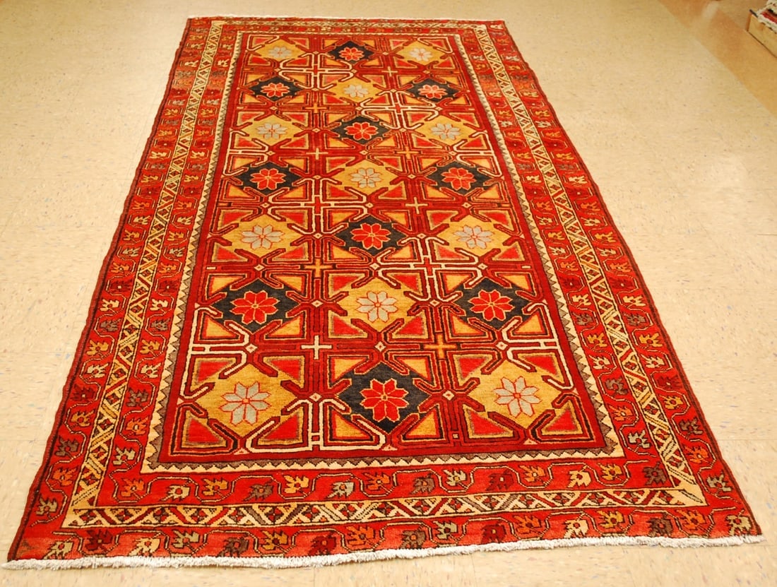 CAUCASIAN RUG 5' x 10'5" (1 of 12)