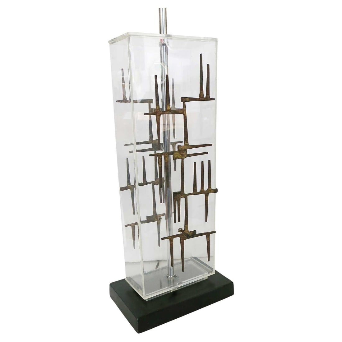 Brutalist Nail Sculptural Lucite Table Lamp by Laurel: Title: Brutalist Nail Sculptural Lucite Table Lamp by Laurel Description: Brutalist nail sculpture Lucite table lamp made by the Laurel Lamp Co. featuring a hand-welded bronze nail sculpture fixed to