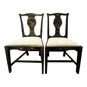 Late 18th Century Pair of Black Chinoiserie Hand Painted and Detailed Side Chairs