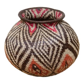 Finely Woven Earthy Diamond Motif Embera Basket