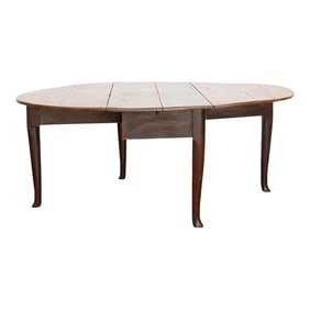 Large 18th Century English Oak Gateleg Dining Table