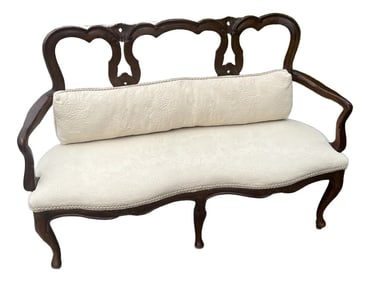 Early 20th Century Italian Fruitwood Style Carved Canapé Bench