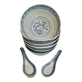 1990's Jingdezen Ware Rice Grain Chinoiserie Blue and White Dragon Bowls With Spoons - A Set of 12