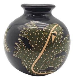 Nicaraguan Juan Paulino Martinez Handcrafted Pottery Vase With Frog Motif 6"