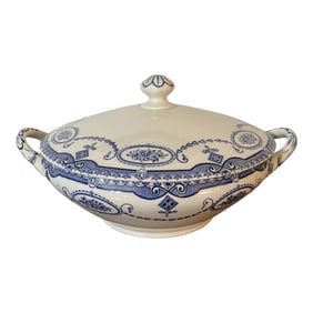 1930s Vintage Royal Staffordshire "œSophie" Covered Dish