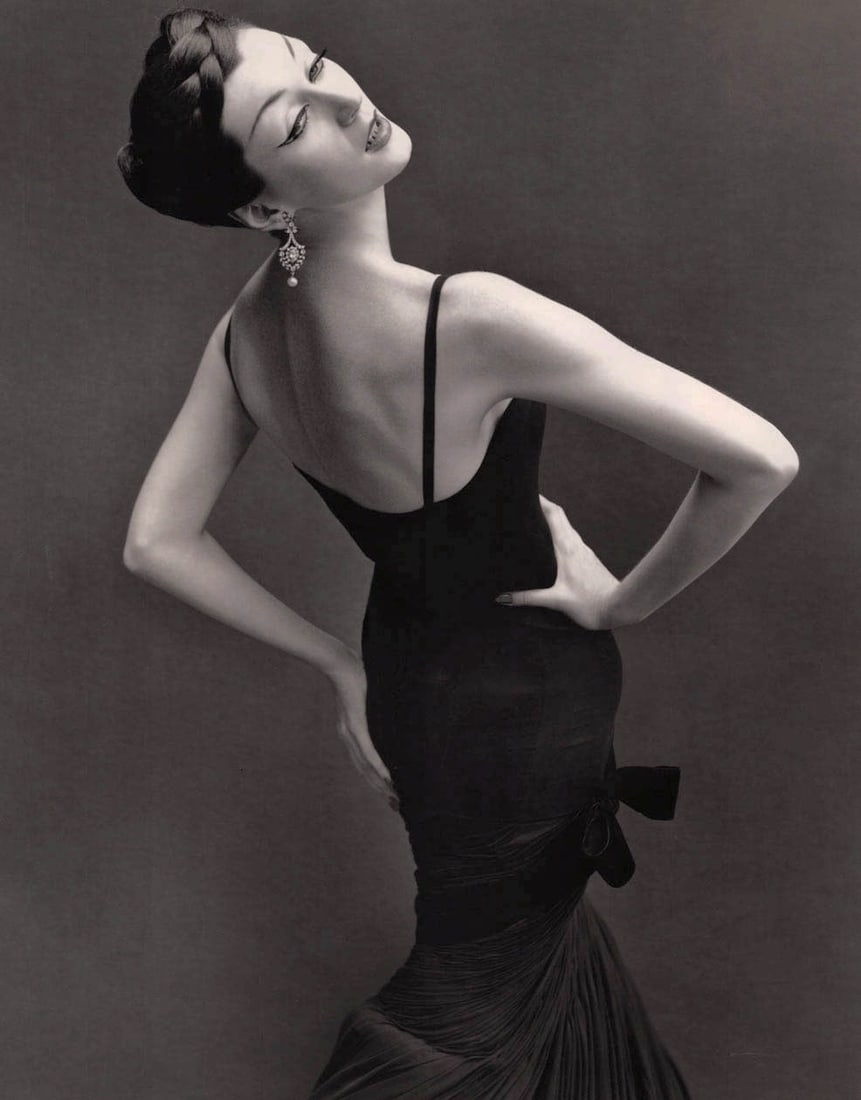 RICHARD AVEDON - Dovima, Paris, 1955: Title: RICHARD AVEDON - Dovima, Paris, 1955 Description: Artist: RICHARD AVEDON Print Title: Dovima, Paris, 1955 Medium: Medium: Sheet-fed Gravure Printing Date: 1970's Printed in the USA Image Size a