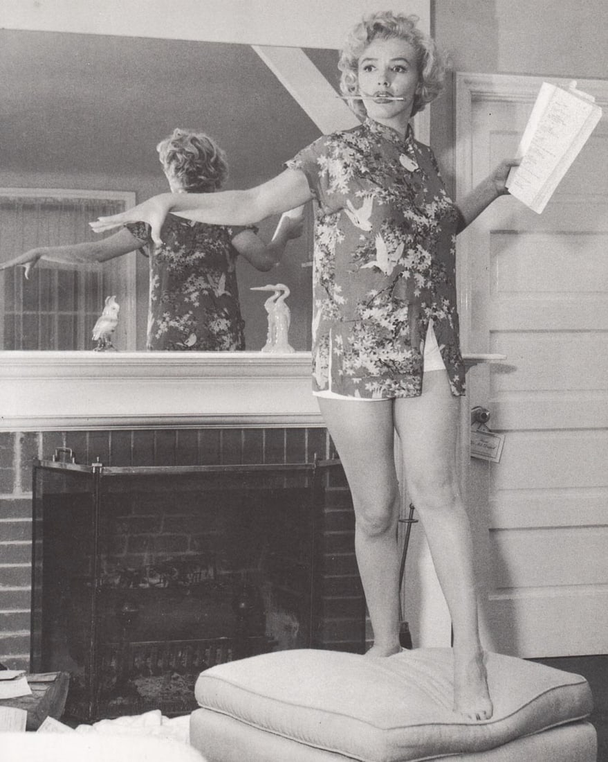 ANDRE DE DIENES - Marilyn Monroe (Norma Jean)(rehearsing) (1 of 1)