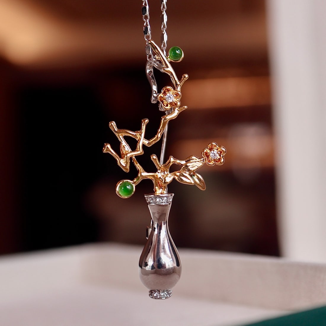 Jadeite vase brooch pendant - 5