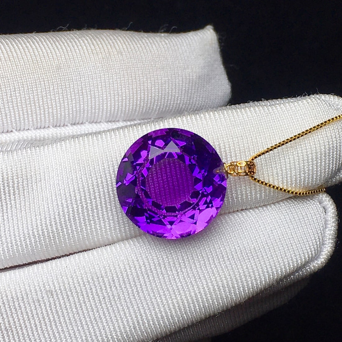 18K Gold Clasp with Amethyst Pendant - 3