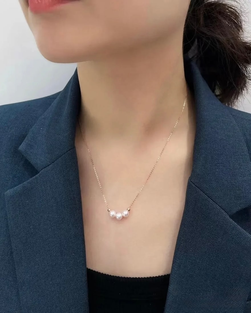 18K Gold Akoya Pearl Smile Necklace - 9