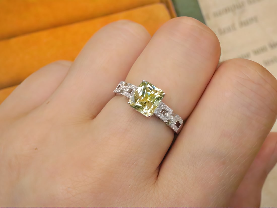18K Gold Unheated Emerald Ring - 6