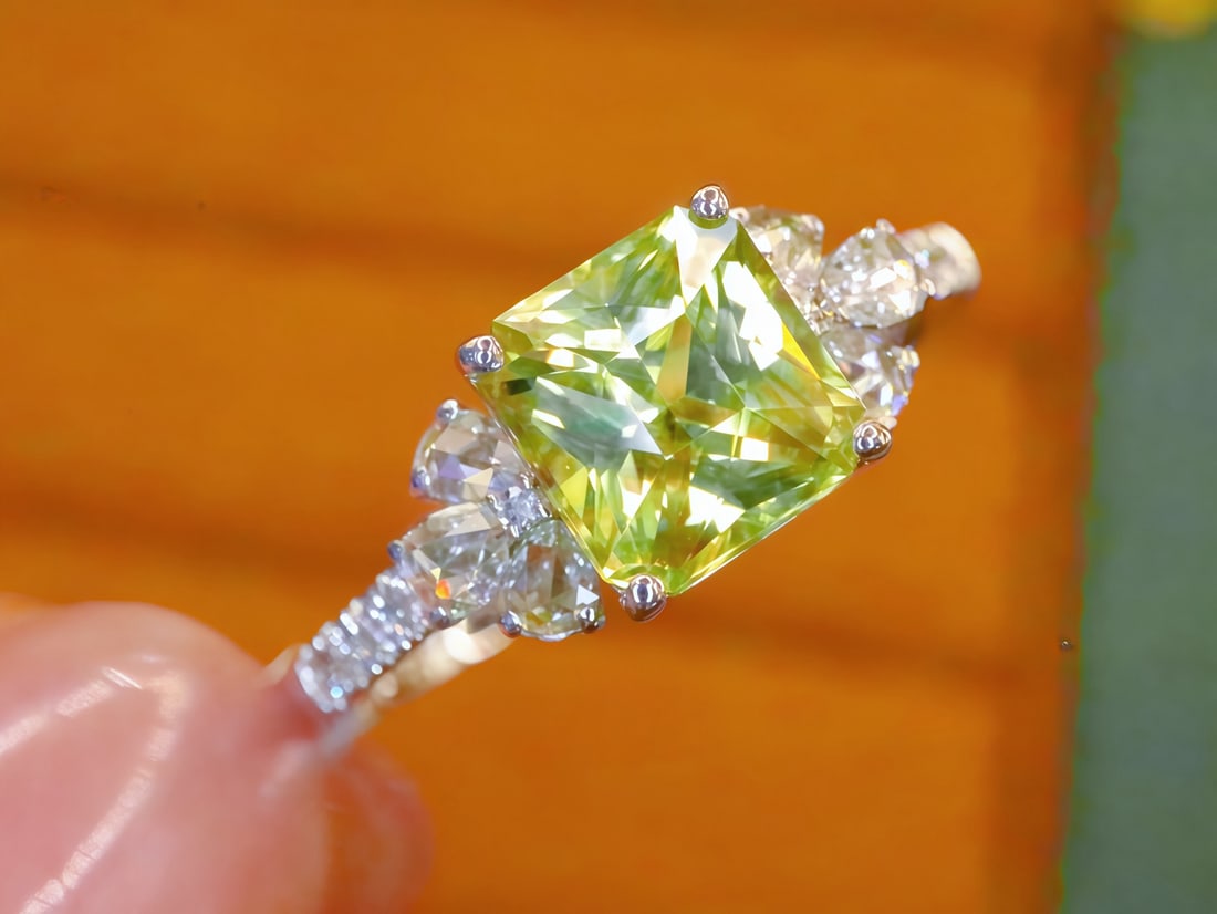 18K Gold Unheated Green Beryl Ring - 3