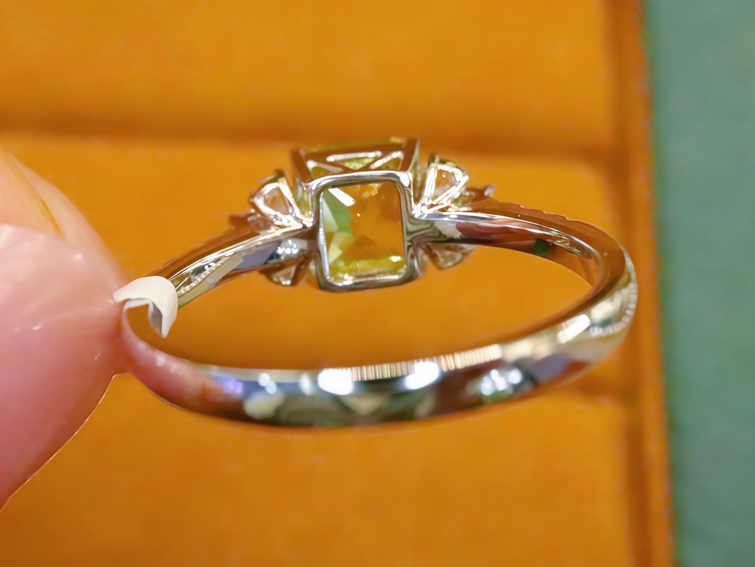 18K Gold Unheated Green Beryl Ring - 5