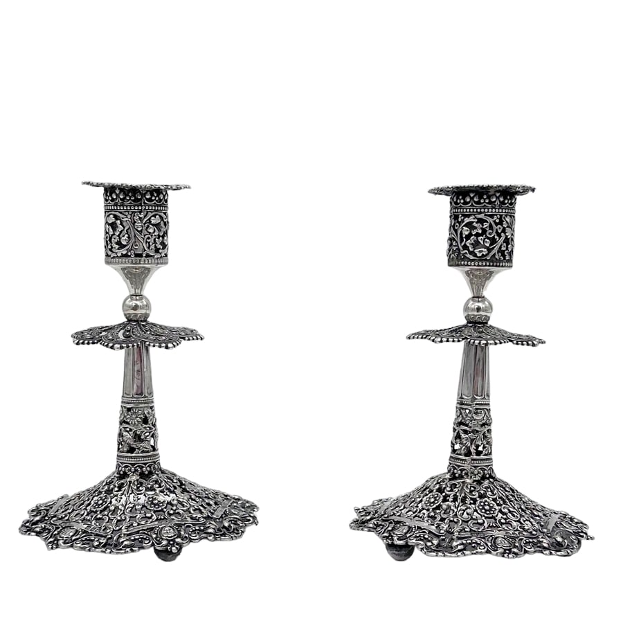19th Century Antique Victorian Silver Candlesticks Birmingham 1896 Hilliard & Thomason: Title:19th Century Antique Victorian Silver Candlesticks Birmingham 1896 Hilliard & Thomason Description:Description Rare pair of sterling silver antique floral and scroll filiagree candlesticks desig