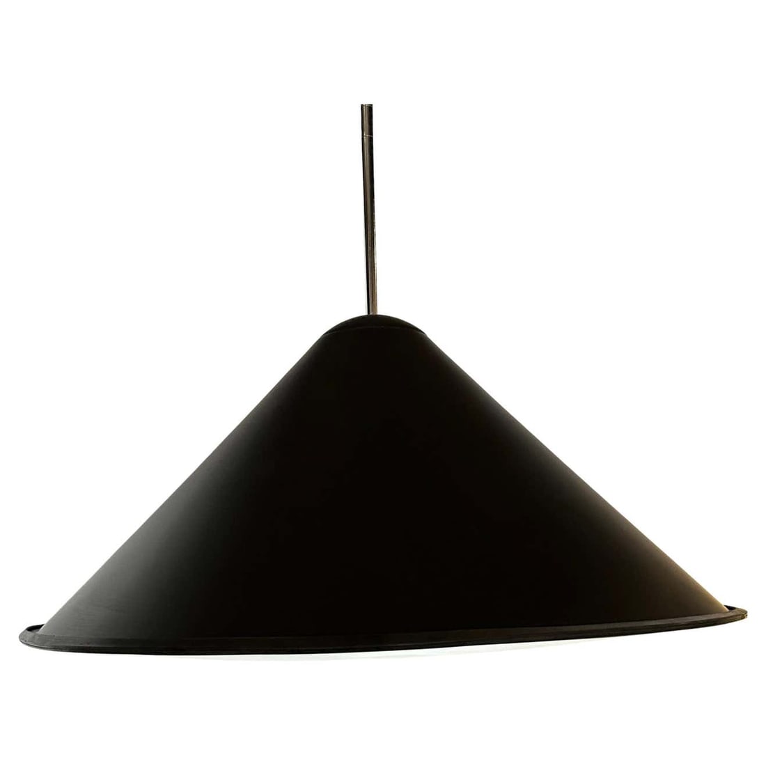 Tom Dixon Modern Black Pendant Light with Frosted Plexiglass Bottom: Title: Tom Dixon Modern Black Pendant Light with Frosted Plexiglass Bottom Description: The Tom Dixon large pendant light features a deep, lustrous black lacquer shade and a frosted plexiglass screen