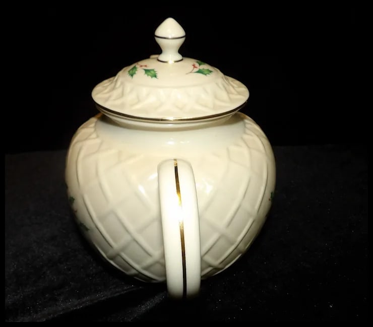 Lenox Dimensions Series Holly Berries with Gold Accents Teapot - 5