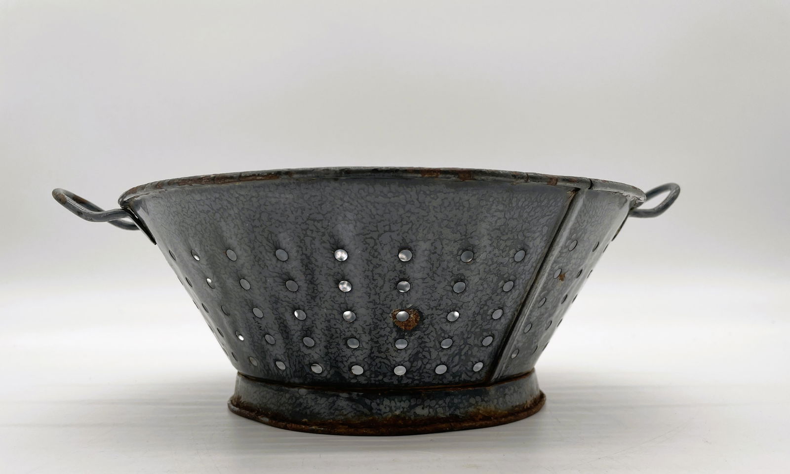 Vintage Old Enamelware Graniteware Gray Colander Strainer 2 Handled - 4