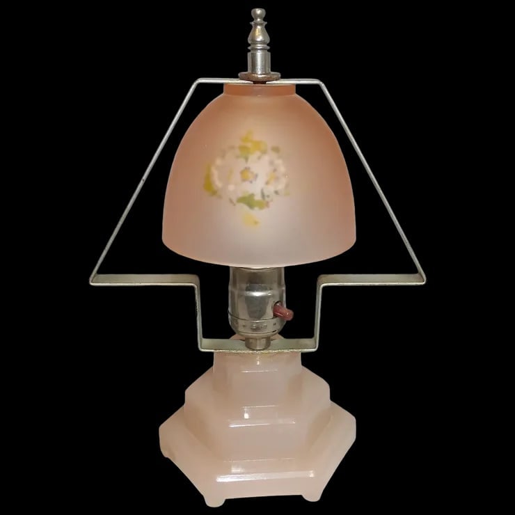 This Houzer Pink Satin Glass Hand Painted Art Deco Table Lamp -1930’s-40’s: This Houzer Pink Satin Glass Art Deco style 1930's-1940's Bedroom lamp is in excellent condition. Pink satin glass. Great bed side lamp, has a pink glow. The dome shaped shade has hand painted flowers