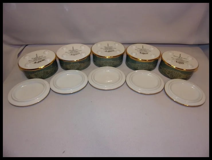 Vintage Thomas Kinkade Lamplight Village Music Box Collection - 9