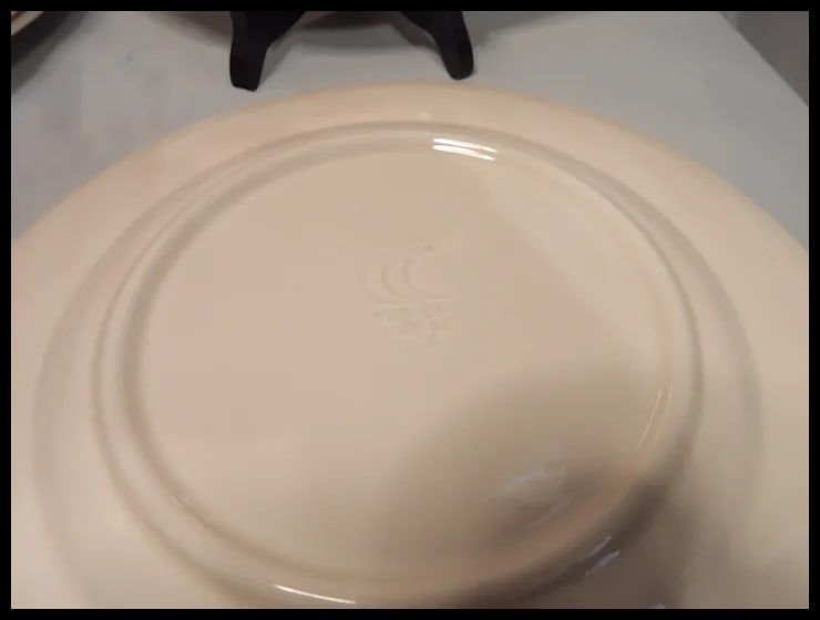 TRE CL Italian Pink Dinner Plates with Berry and Vines - 5