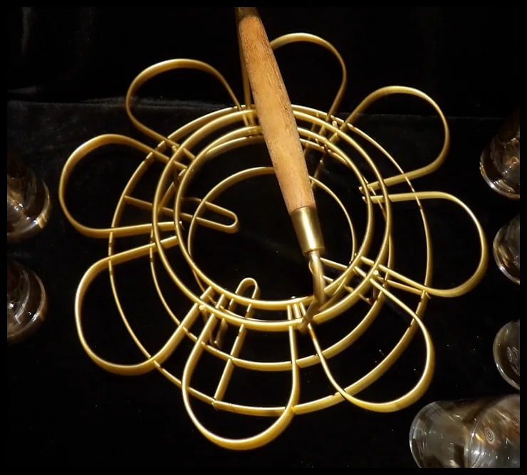 Signed Vito Bari 6 Gold Crest 22kt Gold Leaf Highball Glasses with Ice Bucket and Stand - 5