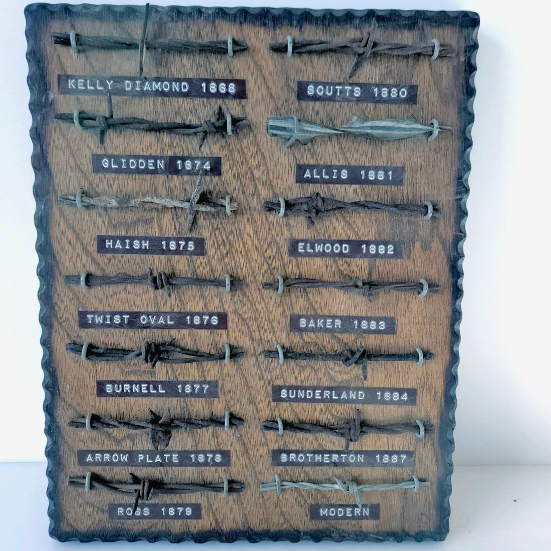 Barbed Wire Sample Display Board 14 cuts