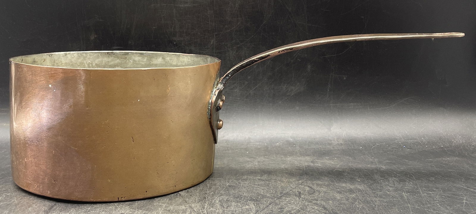 Large hand forged copper pot. Marked 55. Capacity 2 quarts. - 3