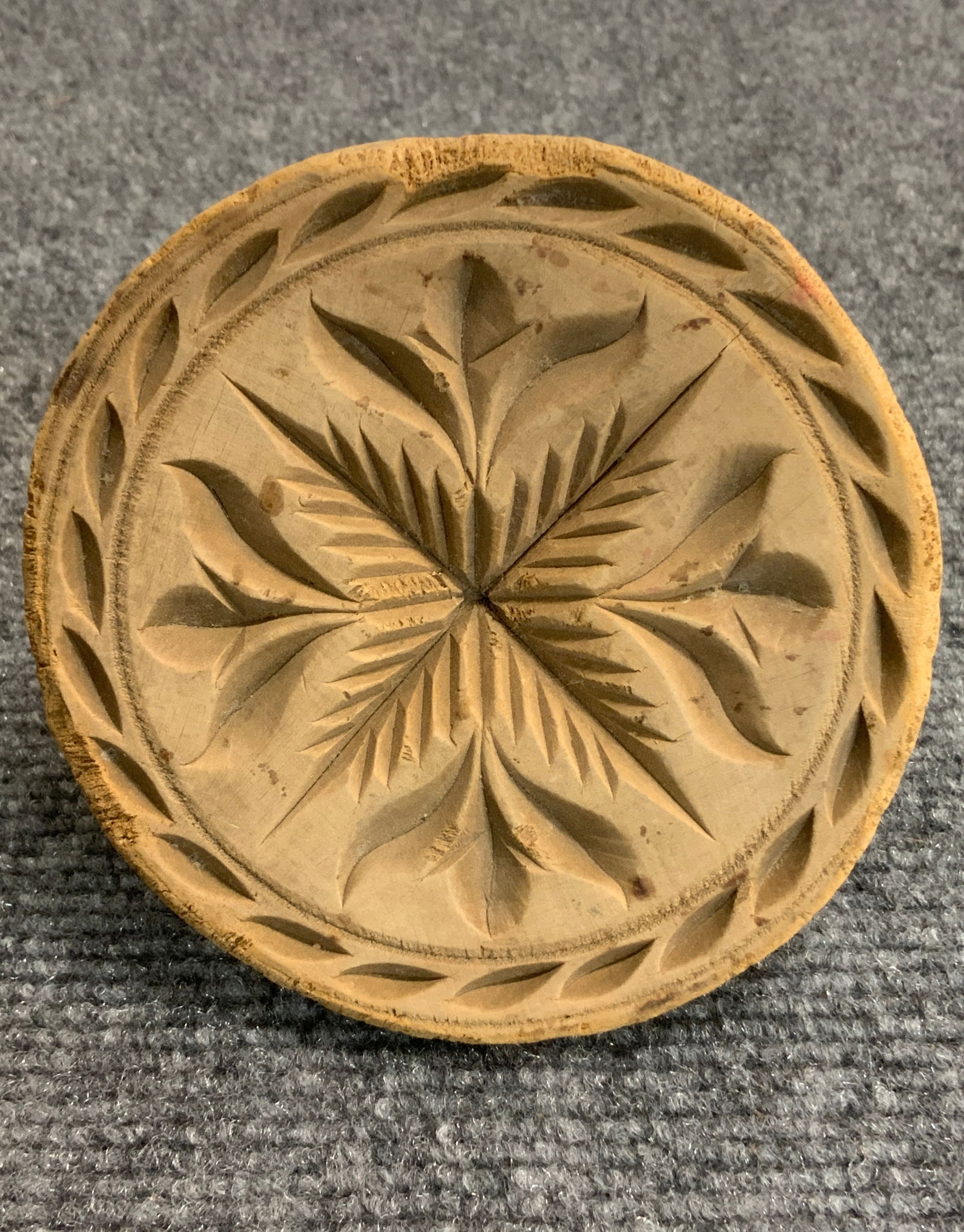 Four Leaves with Central Star Butter Stamp - 2