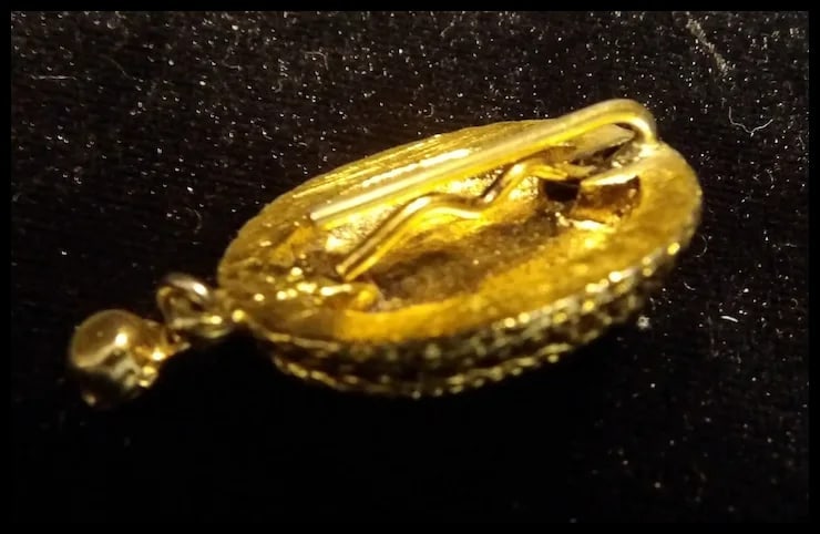 Victorian Carnival Glass Blouse Clip with Chain for Necklace - 4