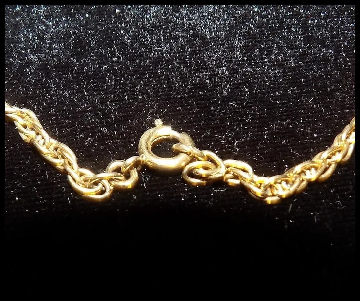 Victorian Carnival Glass Blouse Clip with Chain for Necklace - 6