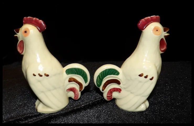 Shawnee Pottery Chanticleer Rooster Salt and Pepper Shaker - 4