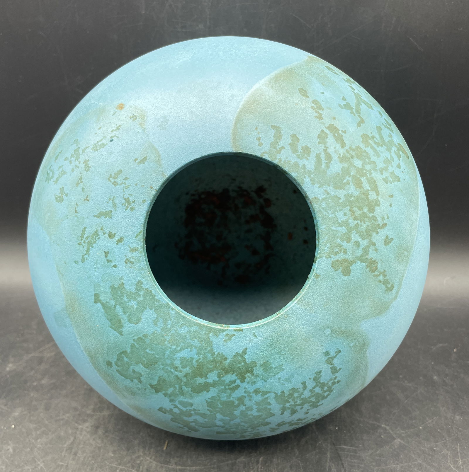 BEAUTIFUL SIGNED ART POTTERY VASE 1988 Artist Signed Blue & Green Hues - 5