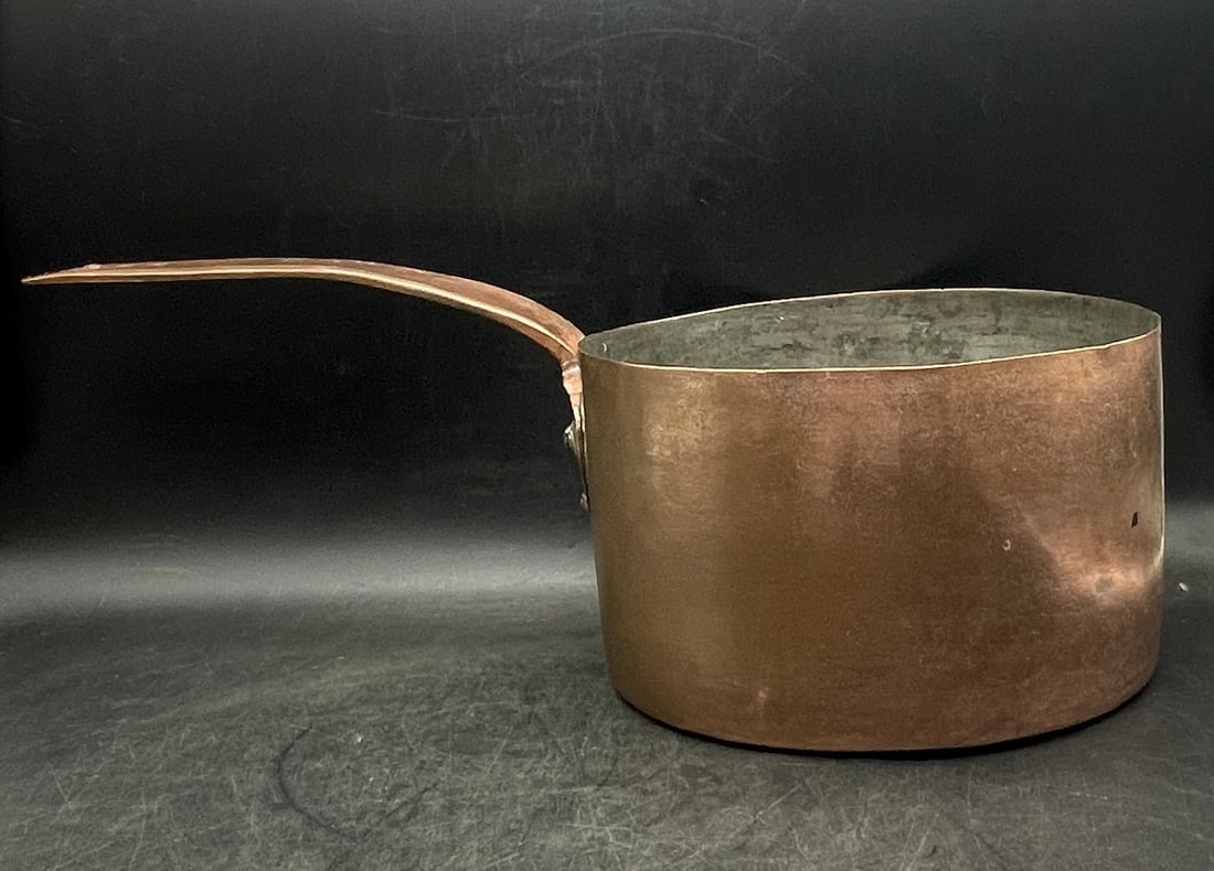 Large hand forged copper pot. Capacity 5 quarts. - 2