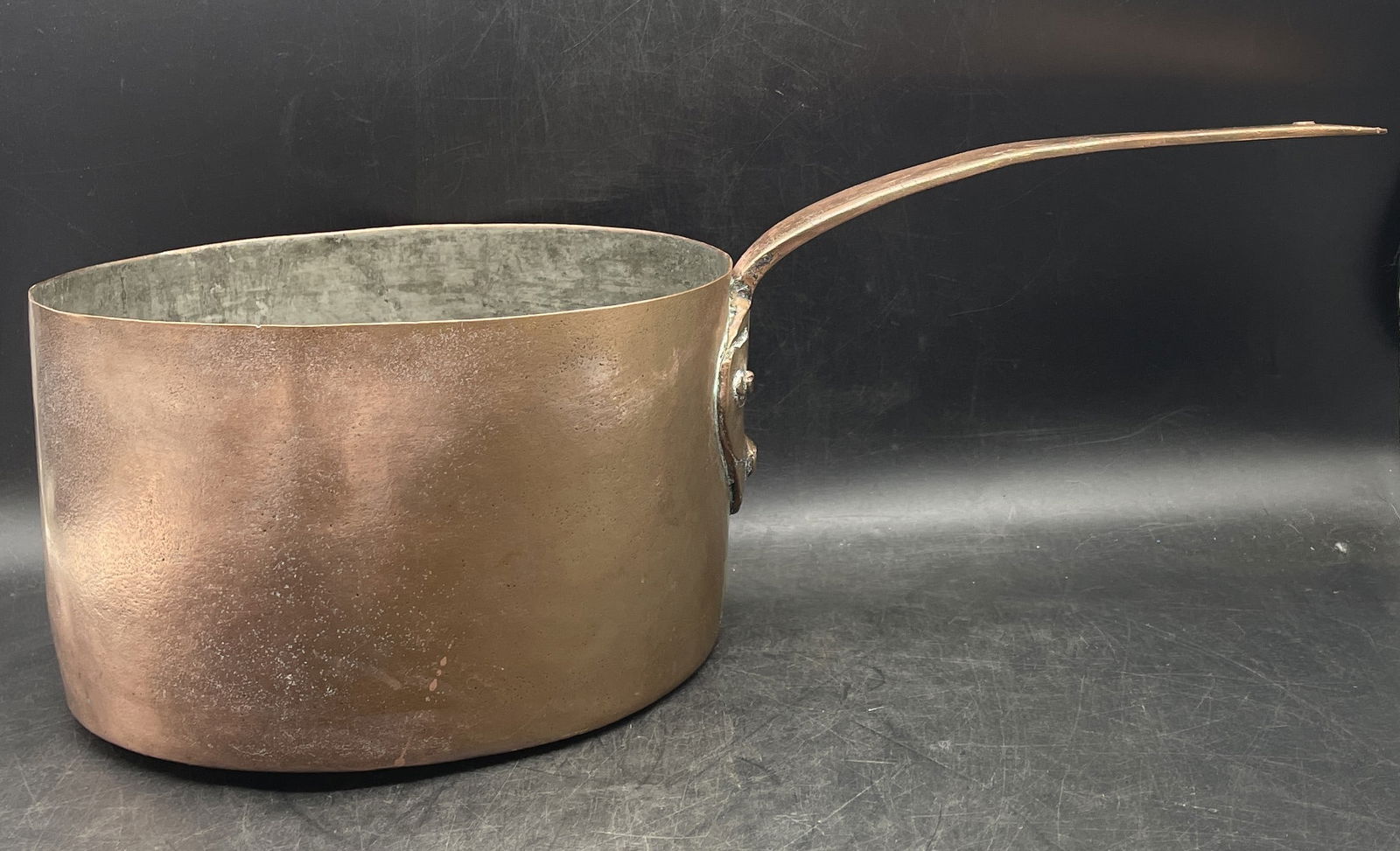 Large hand forged copper pot. Capacity 5 quarts. - 3