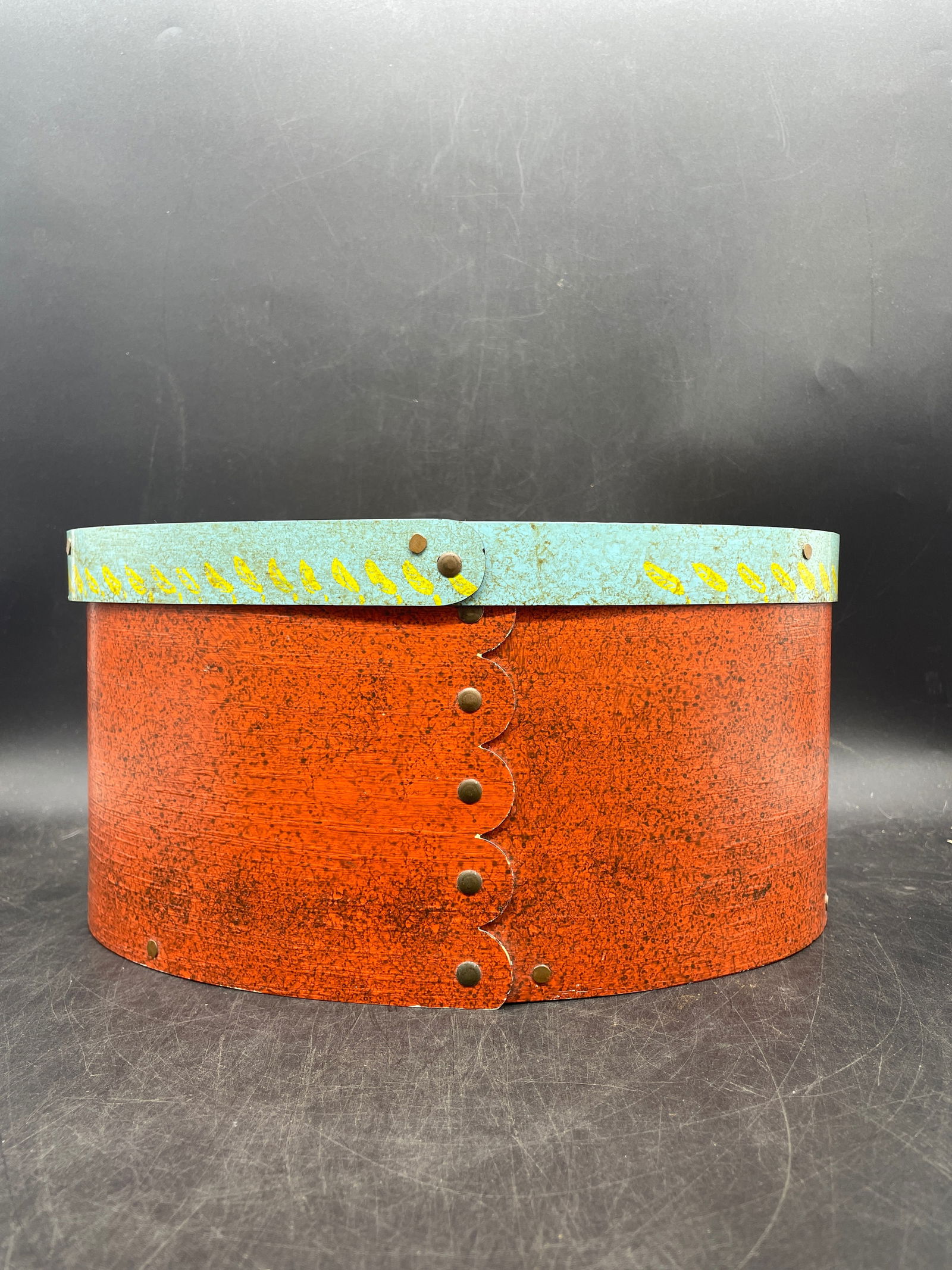 Wilton & Lee Ltd Shaker Oval Wood Pantry Box Pennsylvania Dutch German Couple - 5